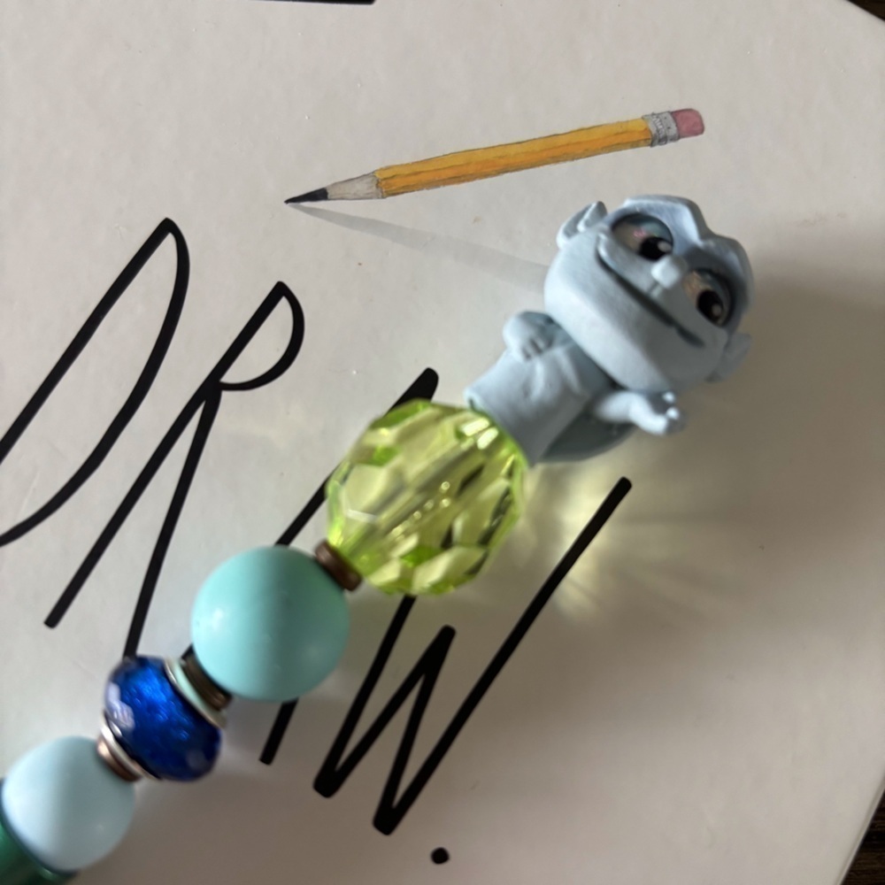 Disney Doorables: The Hunchback of Notre Dame: Victor handmade beaded pen